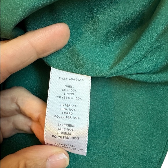 Aryn K Silk Dress Size M Green Navy Floral Dot Print lattice zip cuff
A207 - Picture 6 of 8